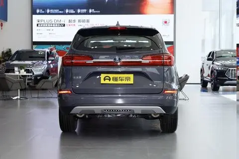 定位紧凑型SUV，轴距2660mm，试驾体验比亚迪宋自动精英型插图3