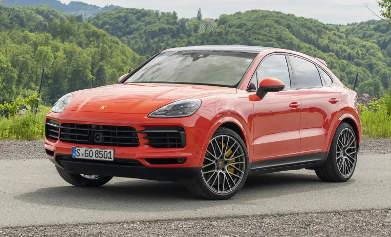 强化运动属性！2023款保时捷Cayenne Coupé性价比如何？插图