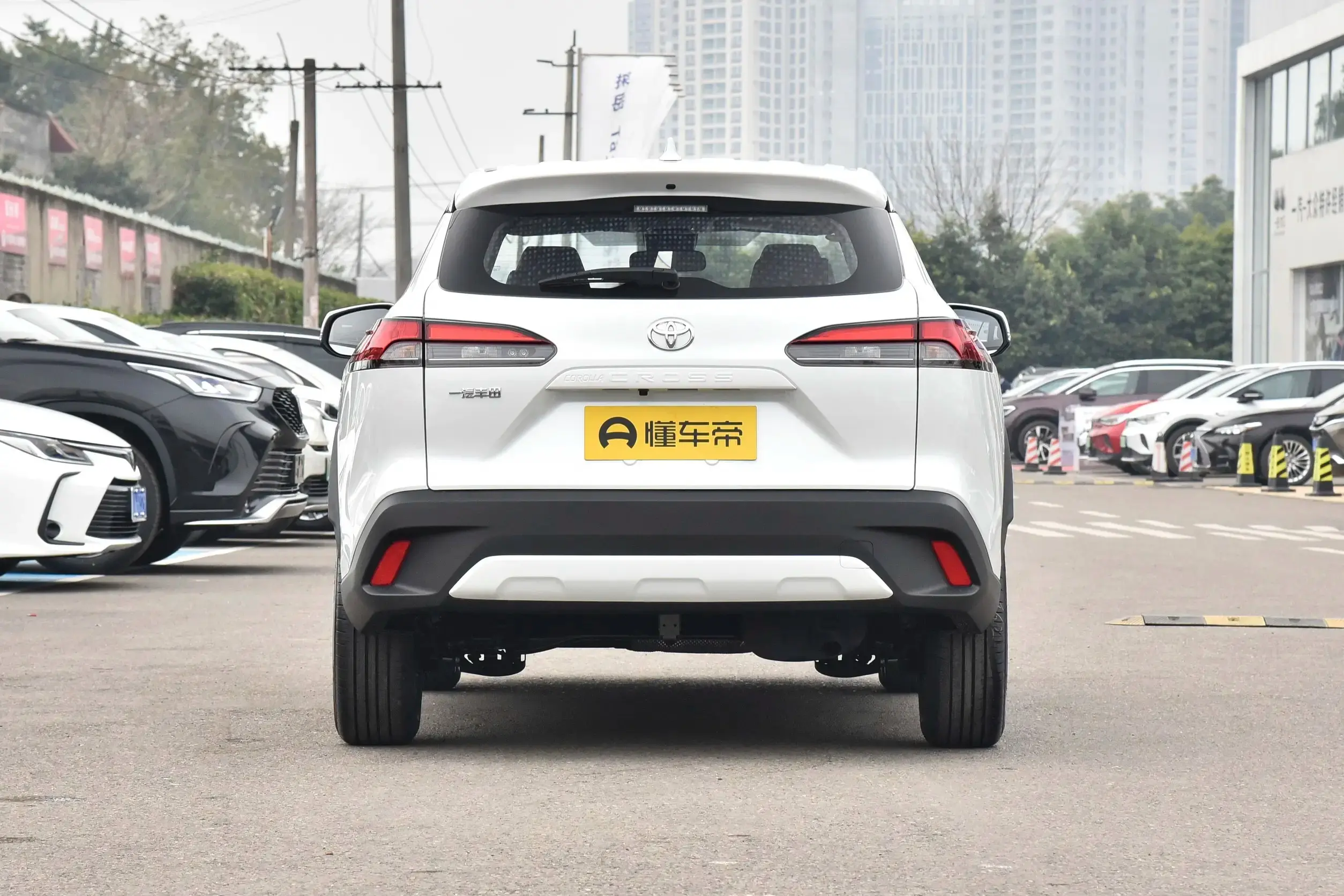 建议在市区开紧凑型SUV，这款车配全景影像+巡航系统，安全舒适插图2