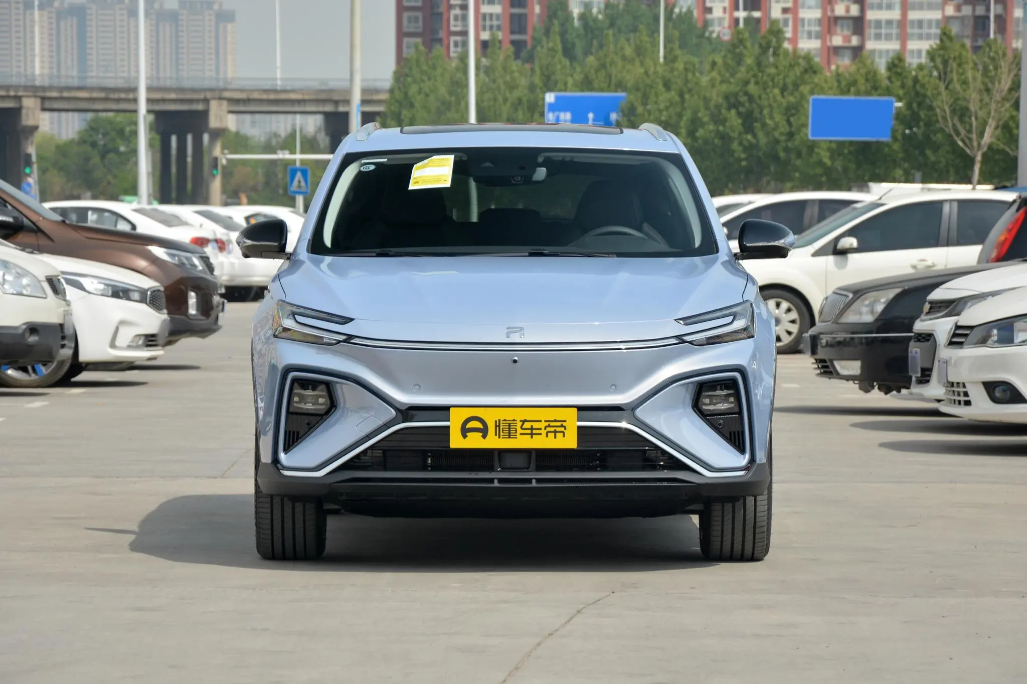 定位中型SUV，4.8秒可破百，售价26.98万，飞凡MARVEL R表现如何？插图1