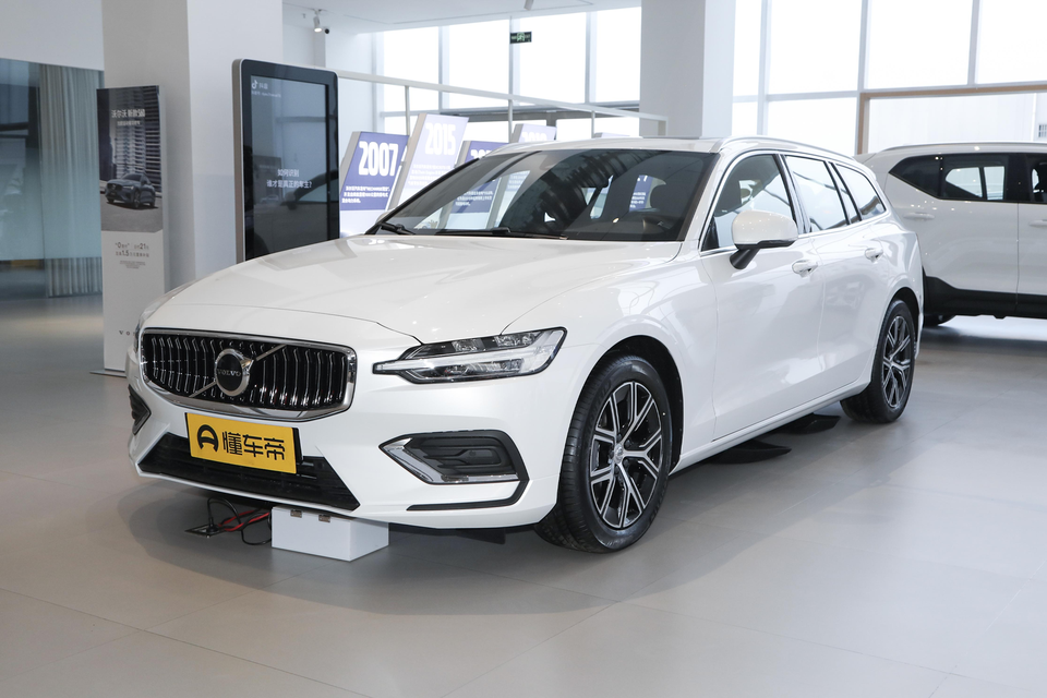 沃尔沃V60多少钱一辆,沃尔沃V60新车多少钱(实际价格、高配、低配) 