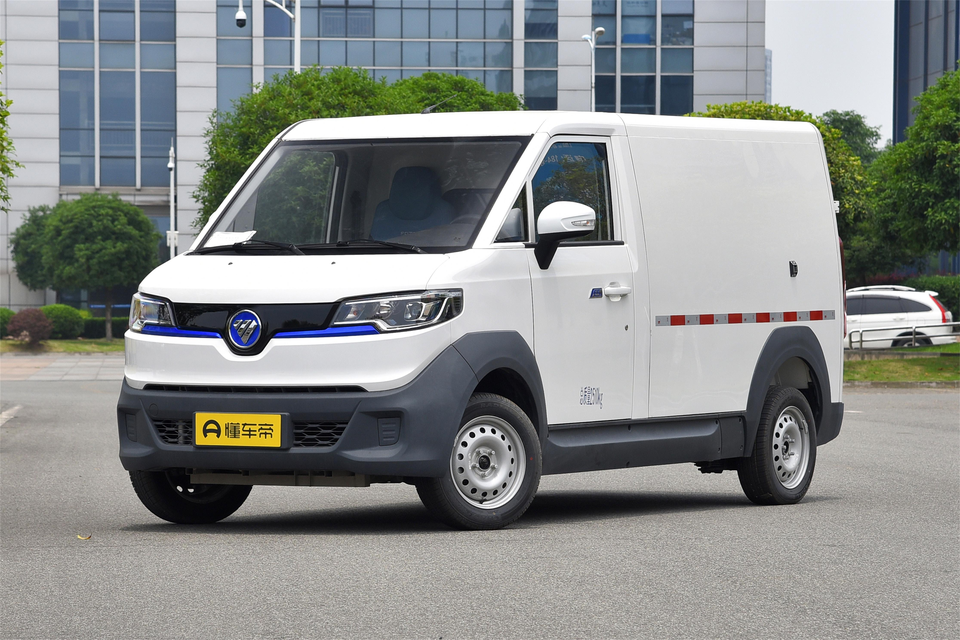 智蓝精灵多少钱一辆,智蓝精灵新车多少钱(实际价格,高配,低配)