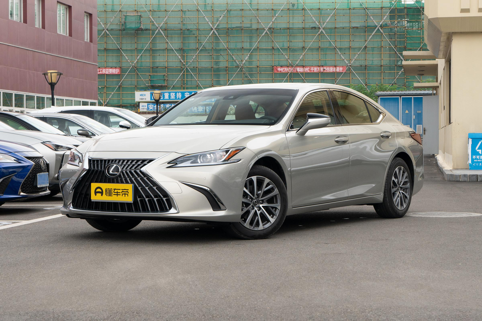 雷克萨斯es多少钱一辆雷克萨斯es新车多少钱实际价格高配低配