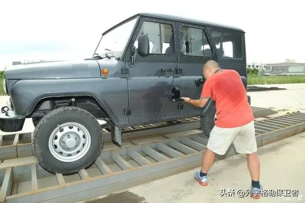 乌拉 售13 万元苏军uaz 469系越野车 懂车帝