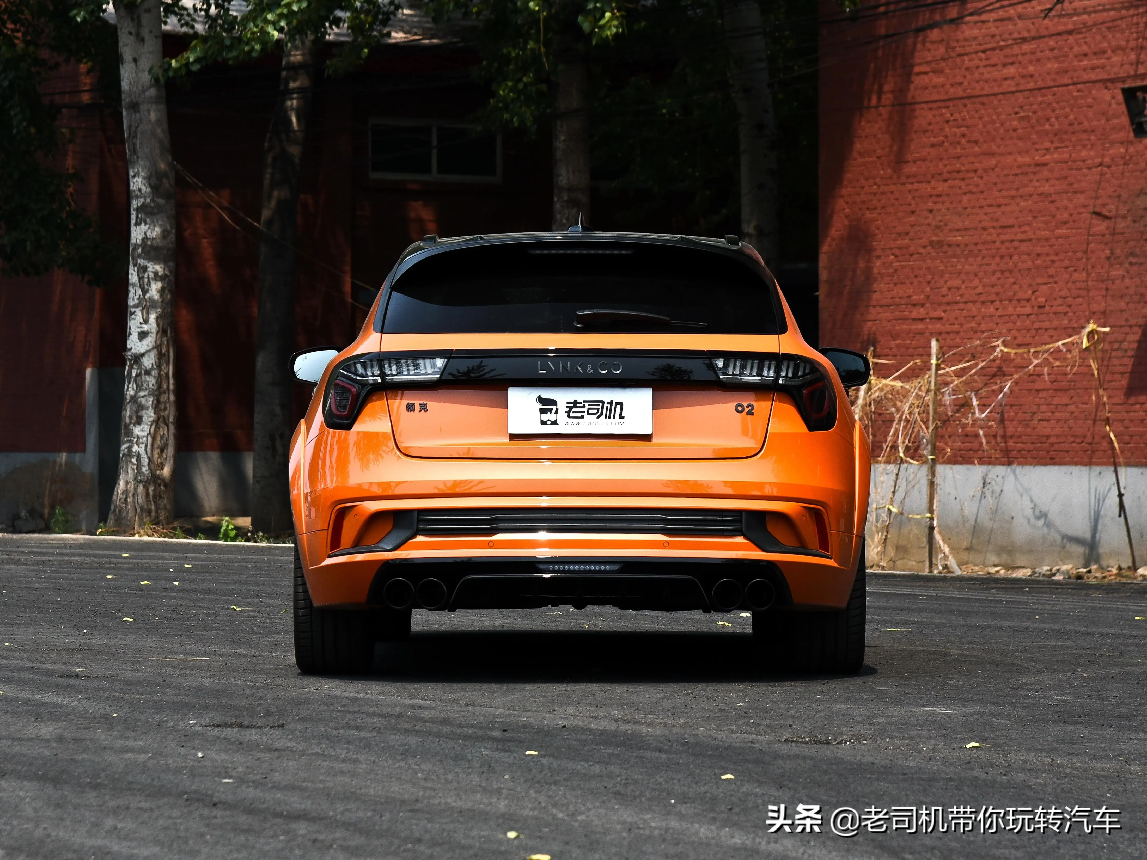 配欧系2.0T+8AT，17.68万高性能车开回家，实拍领克02 Hatchback插图2