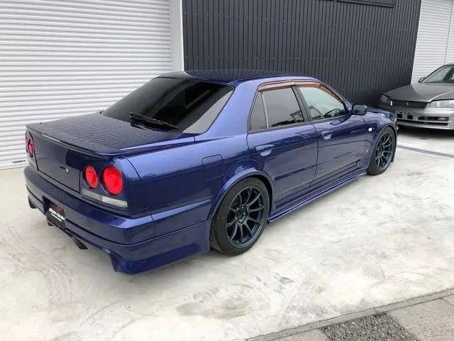 定制 四门版 日产skyline R34 Gt R 配197马力2 5升六缸引擎 懂车帝