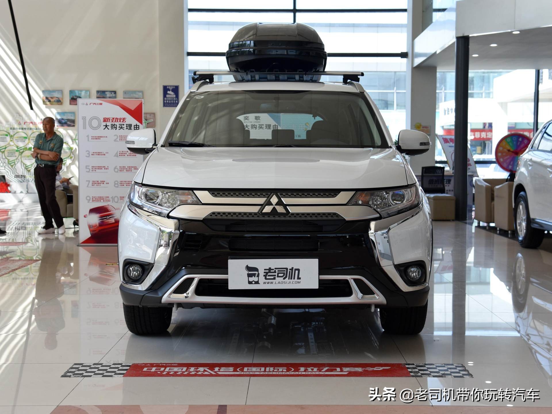 7.5L油耗，能选7座，92号油日系7座SUV，实拍欧蓝德